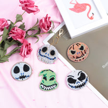 Load image into Gallery viewer, DIY Diamond Painting | Skull keychain