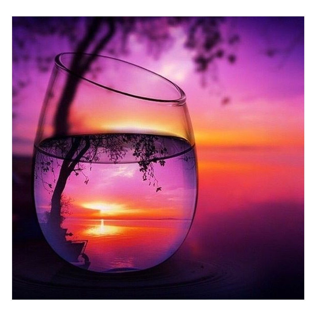 Full Diamond Painting kit | The reflection of leaves and sunrise in glass