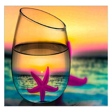 Load image into Gallery viewer, Full Diamond Painting kit | The reflection of the starfish in the glass
