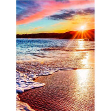 Load image into Gallery viewer, Full Diamond Painting kit | Beautiful view of the seaside
